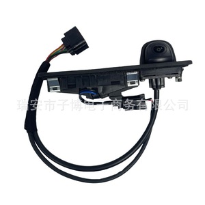 Hyundai Genesis Rearview Camera 95766-B1010 Night View Standard Resolution <b>12V</b> <b>DC</b> - Product Image 3