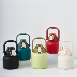 2023 extérieur populaire 20OZ Fitness Sports en acier inoxydable isolé bouteille d'eau fiole à vide avec pour couvercle de paille pour le Camping - Product Image 1