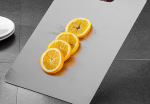 Tabla de Cortar Portátil de Acero Inoxidable 304 de Grado Alimenticio, Ecológica, Duradera, 100% Titanio Puro, para Cocina - Product Image 3