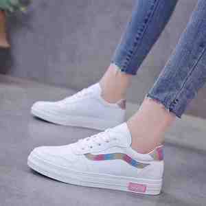Chaussures en cuir blanc pour femmes, nouvelles chaussures de printemps basiques, décontractées et respirantes, à la mode, été - Product Image 1