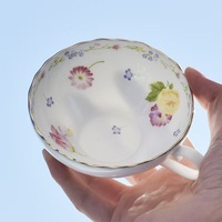 Ensemble tasse et soucoupe en porcelaine fine de style Instagram, motif floral japonais, bord doré, 110 ml, pour le thé de l'après-midi printanier