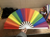 Éventails pliants en plastique FAREA Factory Stock 33CM, style ange et Feng Shui, pour l'été, les mariages et les promotions.
