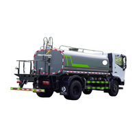 Camion arroseur de petite taille pour l'irrigation des jardins municipaux