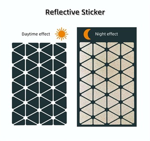Autocollants réfléchissants triangulaires noirs haute intensité, bandes de protection anti-rayures pour casque de vélo, avertissements de sécurité nocturne - Product Image 1