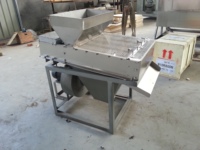 Machine à peler les cacahuètes sèches pour enlever la peau rouge des cacahuètes grillées, mini-machine à peler les cacahuètes