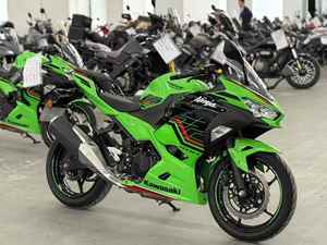 Motocicletas Deportivas Estilo Kawasaki Ninja 400, 4 Tiempos, Gasolina, Cilindrada 200-400CC, Velocidad Máxima 180km/h - Product Image 3