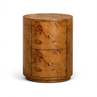 Table de chevet cylindrique en placage de bois de burl avec deux tiroirs, boutons en laiton foncé incrustés, style contemporain