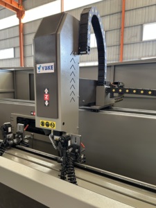 Máquina de Perforación y Fresado de Perfiles de Aluminio de Doble Cabezal Totalmente Automática CNC para Maquinaria de Procesamiento de Puertas y Ventanas de Aluminio CNC - Product Image 3