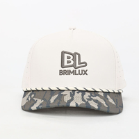Topi Baseball Sporty 5 Panel Anti Air Motif Camo Poliester Bordir Logo Custom dengan Lubang Laser Cut dan Patch Karet Golf Berlubang