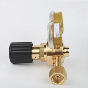 Válvula Reductora de Presión de Oxígeno para Soldadura y Corte, Totalmente de Cobre, para Dióxido de Carbono, Argón y Oxígeno - Product Image 1