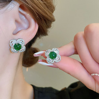 Anting-anting stud geometri zircon berlian imitasi emas zamrud, berlapis emas kuningan, serbaguna, mewah, trendi, perhiasan wanita
