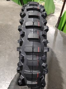 <span class=keywords><strong>Pneu</strong></span> de moto tout-terrain de <span class=keywords><strong>18</strong></span> <span class=keywords><strong>pouces</strong></span>, <span class=keywords><strong>pneu</strong></span> de moto tout-terrain robuste pour motocross et enduro 140/80-<span class=keywords><strong>18</strong></span> 140 80 <span class=keywords><strong>18</strong></span> - Product Image 2