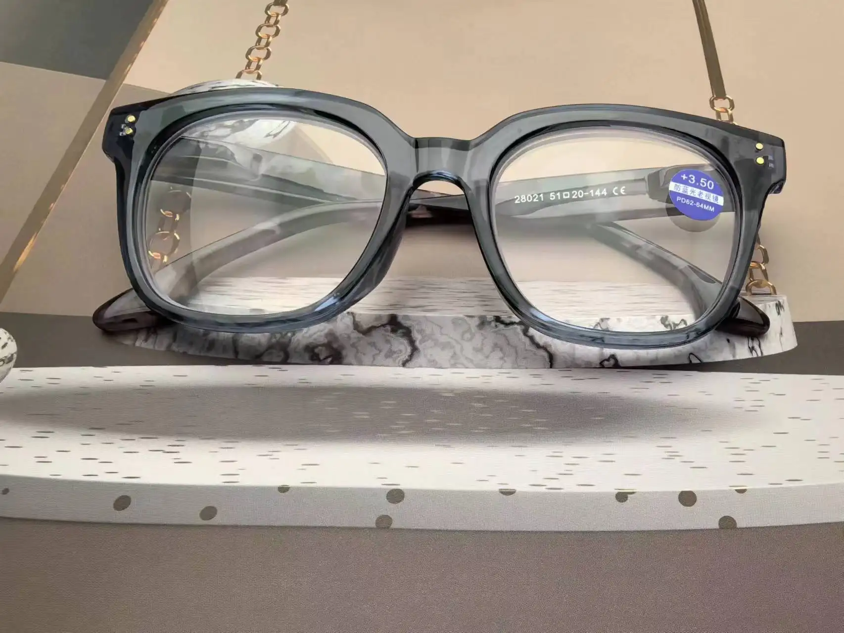 2024 내구성 세련 된 유행 빈티지 프로그레시브 무료 케이스 작은 휴대용 여성 남성 독서 복고풍 안경