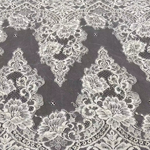 Elegante Pizzo Francese 3D con Ciglia, Ricamo Bianco con Paillettes, Perline e Tessuto con Perle per Abiti da Sposa Classici e Veli - Product Image 1