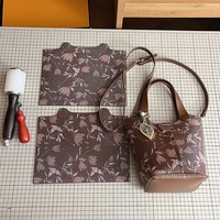 Nouveau sac à main en PU à motif floral de style chinois pour femme, collection été, élégant sac fourre-tout imprimé d'inspiration occidentale avec deux fermetures magnétiques, forme seau