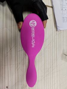 فرشاة شعر مخصصة للنساء لفك تشابك الشعر الرطب والجاف لجميع أنواع الشعر، فرشاة شعر للعناية بالصالونات بشعيرات فائقة النعومة - Product Image 4