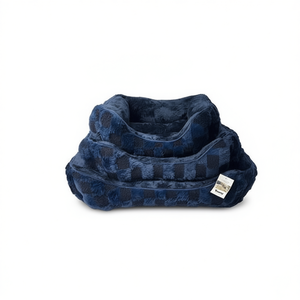 Cuccia di Lusso per Animali Domestici in Pelo di Coniglio Blu Scuro e Velluto Artico, Design a Griglia e Nido Quadrato - Product Image 2