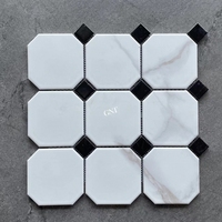 Azulejos de Mosaico de Cerámica Blancos y Dorados Modernos, Populares y Económicos para Aplicaciones Decorativas en Paredes y Pisos