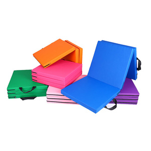 Venta al por mayor barato colorido triple plegable XPe EPE 4 pulgadas de espesor volteo plegable de espuma suave gimnasia aterrizaje alfombra de choque - Product Image 1