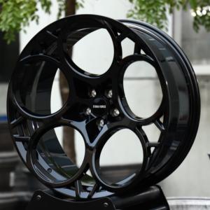 Cerchi auto personalizzati TITAN FORCE 18 19 20 22 24 pollici 5x110 in lega di alluminio forgiato nero lucido per <span class=keywords><strong>Alfa</strong></span> Romeo Giulia <span class=keywords><strong>Stelvio</strong></span> - Product Image 1