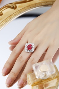 แหวนแต่งงานวินเทจแพลตตินั่ม PT950 จาก Lanphear Jewelry ประดับด้วยทับทิมรูปไข่ที่เพาะเลี้ยงในห้องปฏิบัติการและ<span class=keywords><strong>เพชร</strong></span>เจียระไนหลากหลายรูปแบบ - Product Image 6