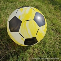 Ballon gonflable géant coloré en plastique pour adultes, idéal pour le football aquatique, la scène, le volley-ball de plage et les jeux aquatiques.