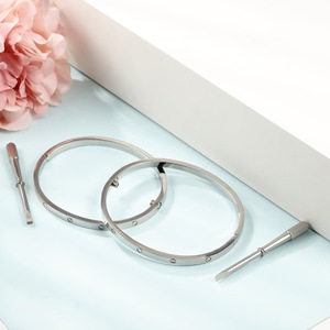 Bracelets LOVE de luxe pour créateurs de bijoux, version fine, en acier inoxydable, avec tournevis, pour amoureux - Product Image 4