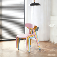 Chaises de salle à manger modernes en plastique pour l'extérieur, pour adultes et enfants, usage domestique et en appartement, cours de villas, cafés et salons de thé
