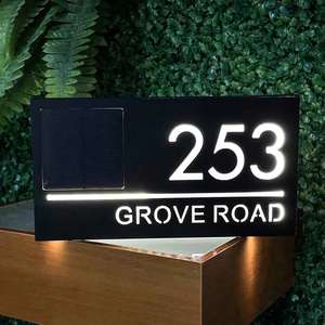 Plaque de numéro de maison solaire personnalisée avec éclairage LED, plaque de nom de famille découpée au laser 3D pour usage extérieur - Product Image 3