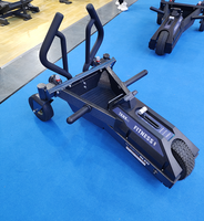 Machine à résistance magnétique professionnelle avec plaques de charge pour l'entraînement explosif de la puissance de traction et de poussée, dotée de roues pivotantes et d'un écran LCD