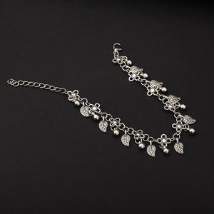 Chaîne de cheville bohème à fleurs, plaquée argent antique, bijoux de fête pour femme, chaîne de pied tendance - Product Image 2