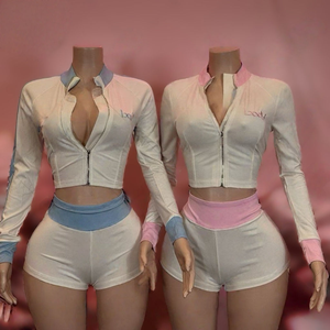 Bộ đồ thể thao nữ chất lượng cao gồm áo khoác ngắn có mũ và quần short, kèm áo len dệt kim phối hợp, bộ 2 món - Product Image 1