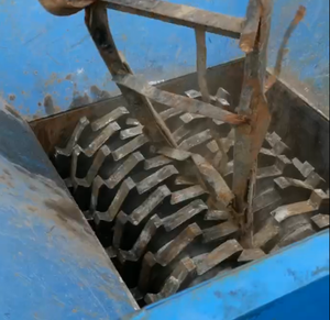 産業用ヘビーデューティーアルミシュレッダーマシン、ミニプラスチックフィルム廃棄物段ボール木材二軸シュレッダーマシン - Product Image 5