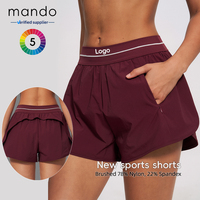 Shorts de course 2-en-1 pour femmes, double couche, avec volants couvrant les hanches, passepoil blanc contrastant, poche zippée discrète, séchage rapide, pour la gym