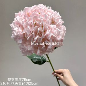 Flor de Hortensia de Seda Extra Grande Secret Garden, 216 Pétalos, Hecha a Mano, Rama Individual, Decoración para Bodas - Product Image 5