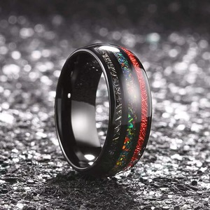 Bague en acier inoxydable arc-en-ciel avec design triple rangée tricolore en météorite noire |   Bague BND unisexe pour hommes et femmes - Product Image 2