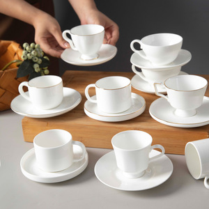 Tazza e Piattino per Espresso in Ceramica Bianca Pura, Stile Italiano <span class=keywords><strong>di</strong></span> Qualità Commerciale con Bordo Dorato, Formato Piccolo 80 <span class=keywords><strong>ml</strong></span> - Product Image 1