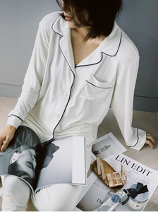 Pigiama da Donna Personalizzato con Elegante Confezione, Scollo a V, Motivo Floreale, Morbido Modal, Abbigliamento da Casa, Indumento Notturno Quotidiano per Signore - Product Image 5