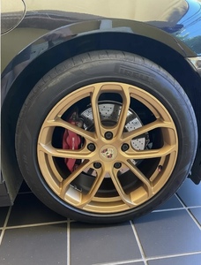 ล้อฟอร์จขนาด 18-24 นิ้ว สำหรับ Porsche 911GT2 GT3RS แบบกำหนดเอง พร้อมเพลทกดล็อคกลาง ใช้อลูมิเนียมอัลลอยใหม่ - Product Image 1