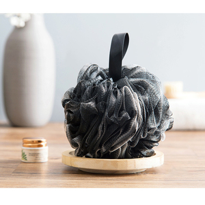 Éponge de bain noire douche luffa pouf boule doux bambou charbon de bois maille bouffées en vrac grand Luffa <span class=keywords><strong>Loufa</strong></span> bouffée exfoliant corps épurateur - Product Image 4