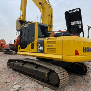 Excavatrice hydraulique Komatsu d'occasion, modèle grand format 24 tonnes, pompe Cummins, haute productivité pour les grands projets d'infrastructure et de terrassement - Product Image 1