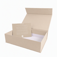 Boîtes d'emballage rigides en carton personnalisées haut de gamme avec paillettes, insert magnétique en satin, boîte cadeau doublée de satin à l'intérieur
