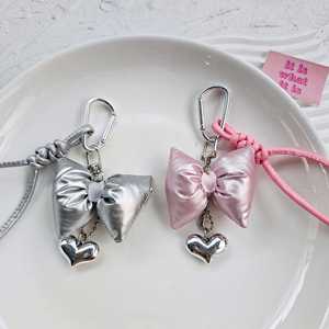 Llavero coreano de cuero con lazo rosa plateado, amuleto versátil para bolso, decoración colgante, regalo de moda - Product Image 6