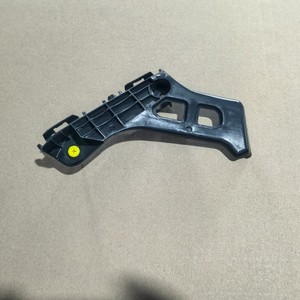 Front Bumper <b>Bracket</b> For Toyota CT200H 52116 76011 52115 76011 PP Material Replacement Part - Product Image 3