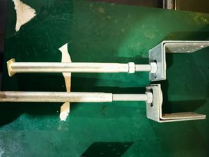 Ancres de <span class=keywords><strong>pied</strong></span> de clôture en forme de U Béton d'<span class=keywords><strong>ancrage</strong></span> de <span class=keywords><strong>poteau</strong></span> galvanisé robuste dans le sol - Product Image 6