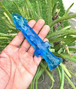 Colección de Espadas y Cuchillos de Cristal Azul Hechos a Mano - Espadas de Cristal de Fantasía, Juego Decorativo de Piedras, Regalo de Decoración Espiritual para el Hogar - Product Image 3