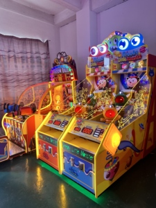 Factory Greedy Monster <strong>Ball</strong> Throwing High Profitable Coin Operated Arcade Ticket Redemption <strong>Game</strong> Machine for Shopping Mall - Product Image 3