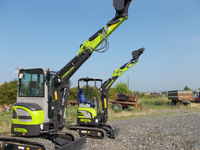 Excavadora de cadenas ZE27GU de 2.7 toneladas y 0.08 m³ con motor de 15.4kW, cucharón reforzado y martillo rompedor