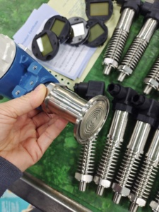 <span class=keywords><strong>4</strong></span>-<span class=keywords><strong>20mA</strong></span> tuôn ra máy phát áp lực Giá máy phát áp lực nước dầu cảm biến áp suất không khí - Product Image 4