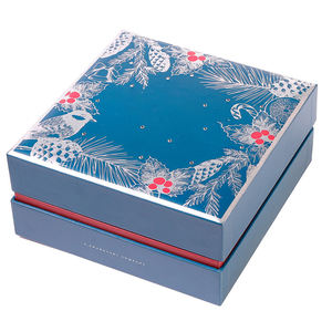 Confezione Regalo di Lusso per San Valentino 2026 per Donne e Uomini con Profumo, Gioielli e Trucco - Fodera <span class=keywords><strong>in</strong></span> Spugna Goffrata - Product Image 4